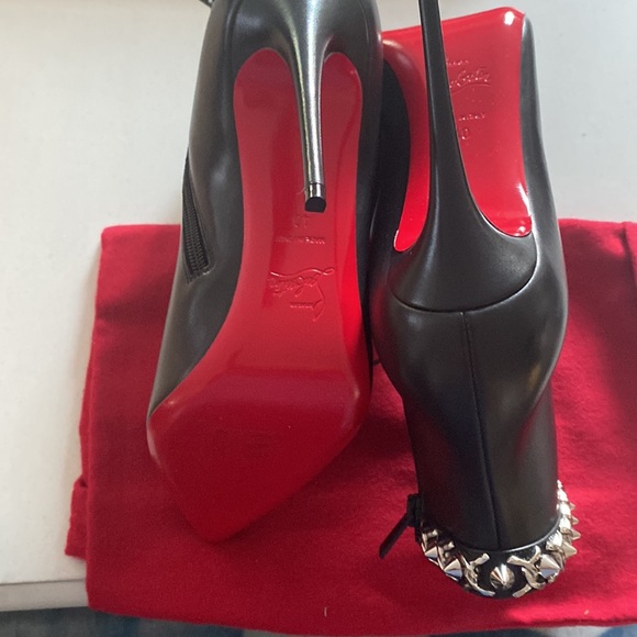 Brand new, never worn  Christian Louboutin - Picture 3 of 5